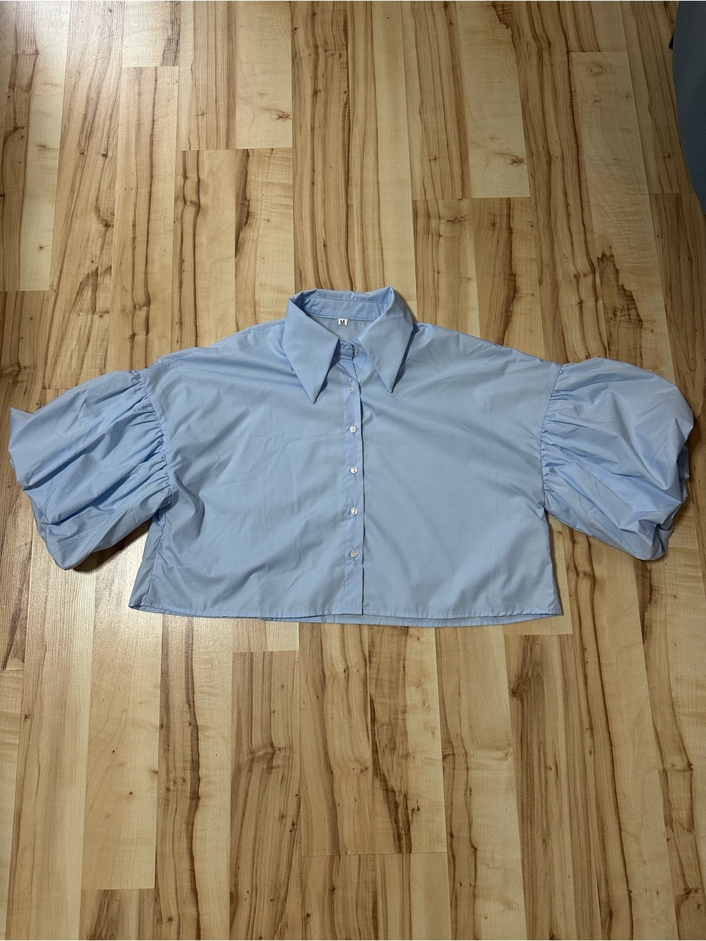 SHEIN Light Blue Cropped Puff-Sleeve Button-Up Blouse